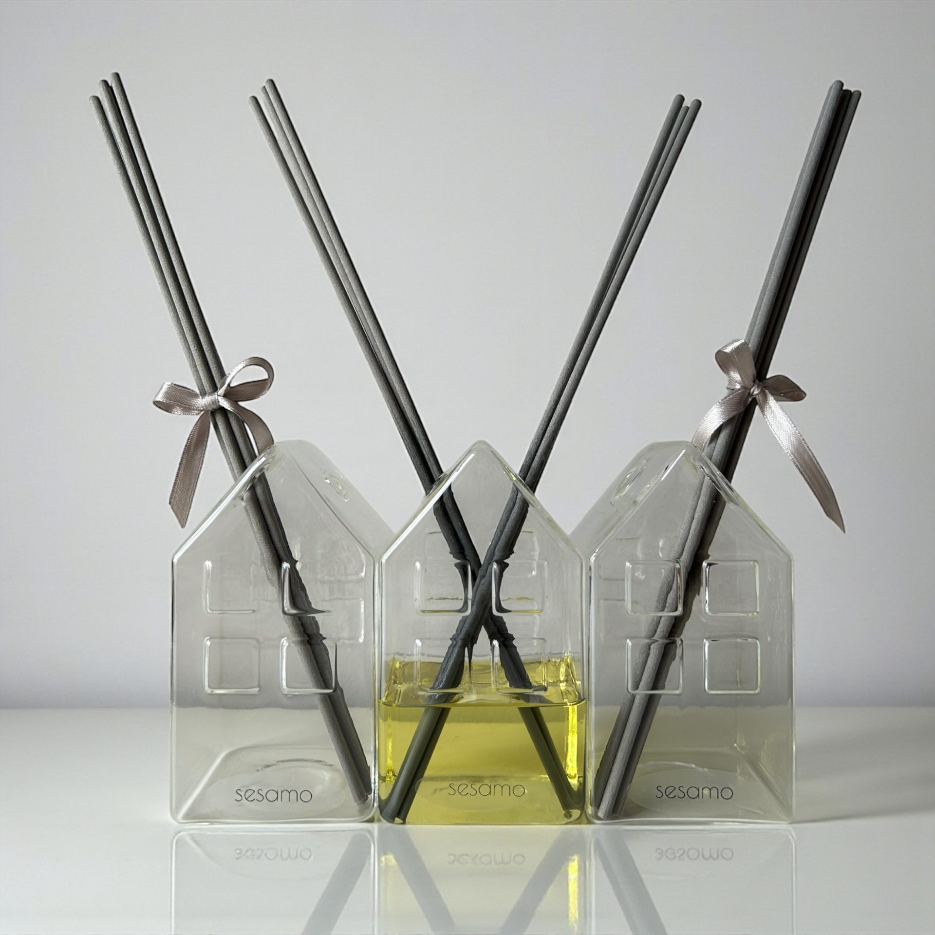 image00002 Reed Diffuser (100ml) - Image 1